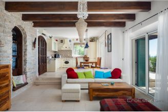 020 2018 251 Island of Vis House with pool in the first row to the sea for sale