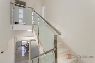 020 5302 30 Omis Luxury villa with pool for sale