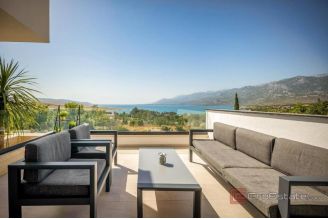 019 2018 255 Zadar Modern house with two apartments with a sea view for sale