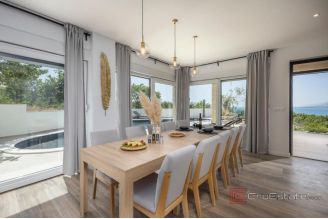 019 2018 255 Zadar Modern house with two apartments with a sea view for sale