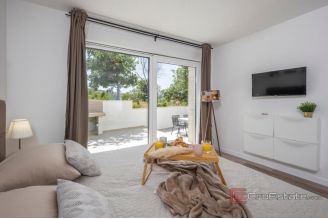 019 2018 255 Zadar Modern house with two apartments with a sea view for sale