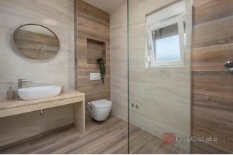 019 2018 255 Zadar Modern house with two apartments with a sea view for sale