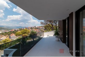 020 2035 150 Trogir Luxury villa with pool and panoramic sea view sale