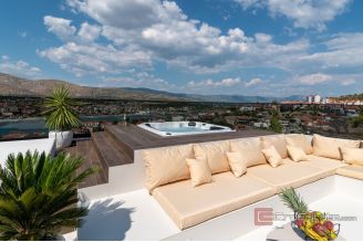 020 2035 150 Trogir Luxury villa with pool and panoramic sea view sale