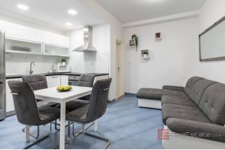 006 2045 03 Split city center One bedroom apartment for sale