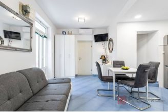 006 2045 03 Split city center One bedroom apartment for sale
