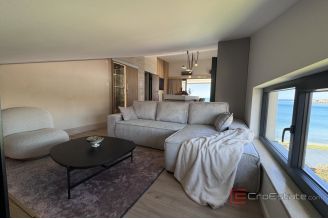 018 2030 73 Island of Pag Luxury penthouse first row to the sea for sale