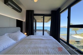 018 2030 73 Island of Pag Luxury penthouse first row to the sea for sale