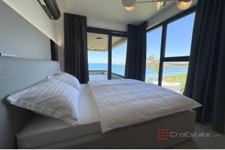 018 2030 73 Island of Pag Luxury penthouse first row to the sea for sale