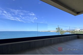 018 2030 73 Island of Pag Luxury penthouse first row to the sea for sale