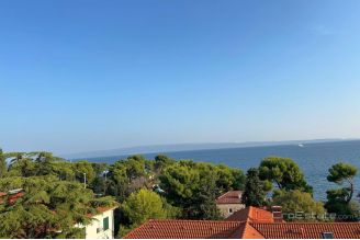 012 5304 30 Split Bacvice one bedroom apartment with sea viewt for rent