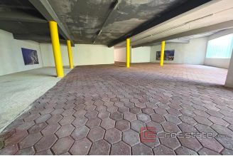 020 2021 379 Omis large estate with houses for vacation and tourism for sale