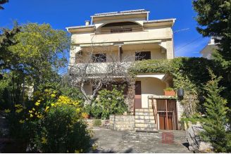 009 2029 75 vodice apartment house near the sea for sale