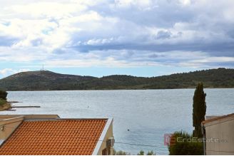 009 2029 75 vodice apartment house near the sea for sale