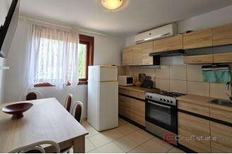 009 2029 75 vodice apartment house near the sea for sale