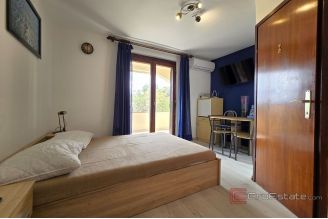 009 2029 75 vodice apartment house near the sea for sale