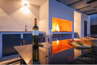 016 2044 09 Zadar Villa with pool for sale