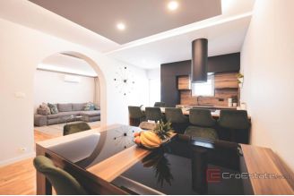 016 2044 09 Zadar Villa with pool for sale