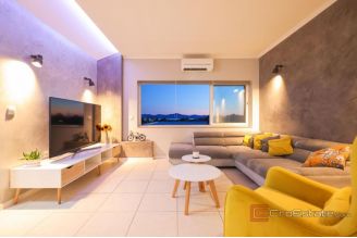 016 2044 09 Zadar Villa with pool for sale
