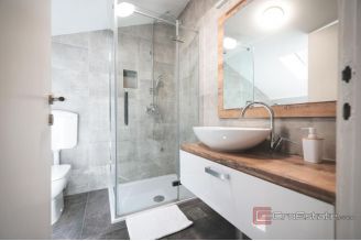016 2044 09 Zadar Villa with pool for sale