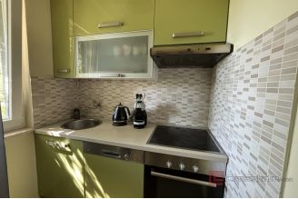 020 2035 151 Ciovo Family house near the sea sale