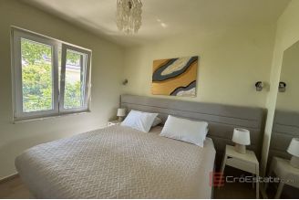 020 2035 151 Ciovo Family house near the sea sale