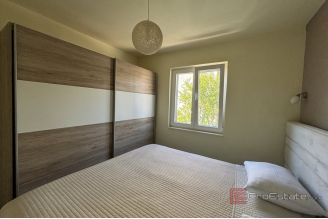 020 2035 151 Ciovo Family house near the sea sale