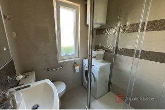 020 2035 151 Ciovo Family house near the sea sale