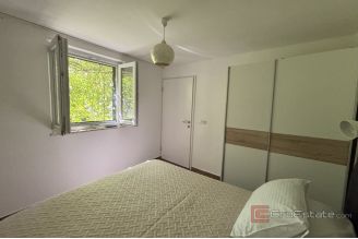 020 2035 151 Ciovo Family house near the sea sale