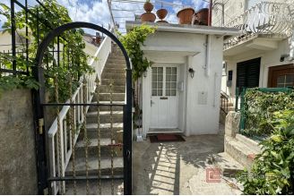 014 2036 102 Split center Charming house with sea view for sale