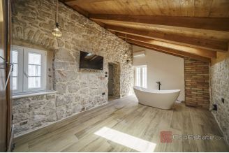 013 2044 13 Vodice Renovated house with pool and a sea view for sale