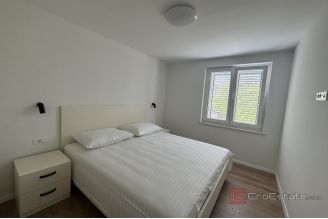 015 2035 154 Split Visoka Modern Three bedroom apartment for rent