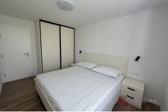 015 2035 154 Split Visoka Modern Three bedroom apartment for rent