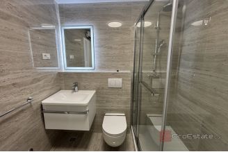 015 2035 154 Split Visoka Modern Three bedroom apartment for rent