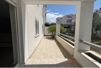 015 2035 154 Split Visoka Modern Three bedroom apartment for rent