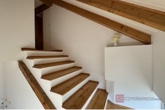 017 2036 103 Rogoznica Apartment house in a quiet location for sale