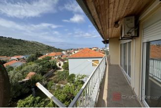017 2036 103 Rogoznica Apartment house in a quiet location for sale
