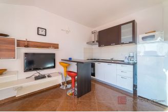 020 2029 77 island murter apartment house near the sea for sale