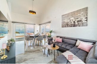 020 5308 30 Island of Brac Unique house with sea view for sale