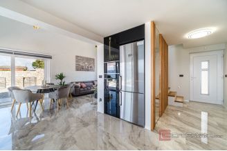 020 5308 30 Island of Brac Unique house with sea view for sale