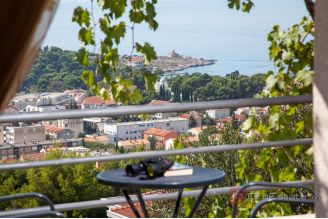 017 2048 02 Makarska Attractive villa with a sea view for sale