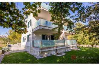 008 1021 22 Krk Two bedroom apartment for sale