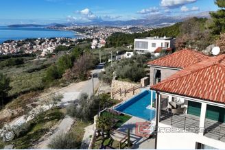 001 2048 03 Split area Two attractive villas with panoramic sea view sale