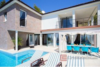 020 2048 03 Split area Two attractive villas with panoramic sea view sale