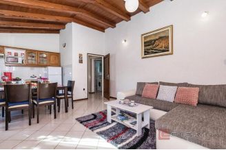 013 1021 21 Island of Krk Detached house with pool for sale