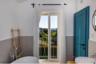 014 2041 78 Ugljan Villa with indoor pool and a sea view for sale