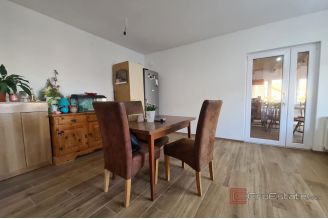 010 2035 159 island ciovo spacious three bedroom apartment for sale