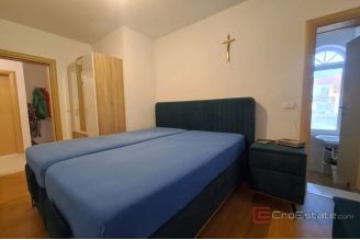 010 2035 159 island ciovo spacious three bedroom apartment for sale