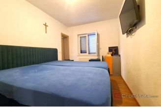 010 2035 159 island ciovo spacious three bedroom apartment for sale