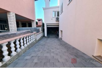 010 2035 159 island ciovo spacious three bedroom apartment for sale